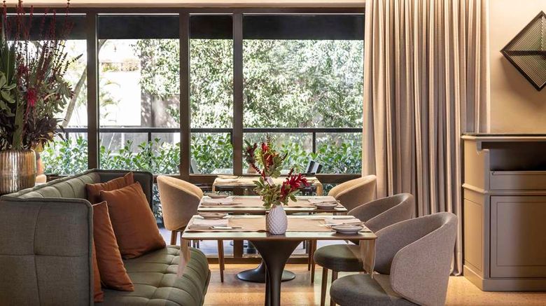 <b>L'Hotel Porto Bay Sao Paulo Restaurant</b>. Images powered by <a href="https://iceportal.shijigroup.com/" title="IcePortal" target="_blank">IcePortal</a>.
