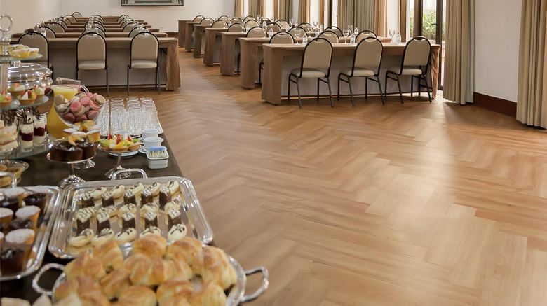<b>L'Hotel Porto Bay Sao Paulo Meeting</b>. Images powered by <a href="https://iceportal.shijigroup.com/" title="IcePortal" target="_blank">IcePortal</a>.