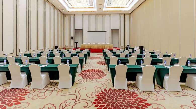 <b>Howard Johnson Lakeview Hotel Huaibei Ballroom</b>. Images powered by <a href="https://iceportal.shijigroup.com/" title="IcePortal" target="_blank">IcePortal</a>.