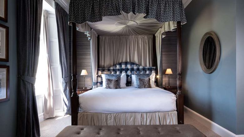 <b>Schloss Roxburghe Hotel & Golf Course Suite</b>. Images powered by <a href="https://iceportal.shijigroup.com/" title="IcePortal" target="_blank">IcePortal</a>.