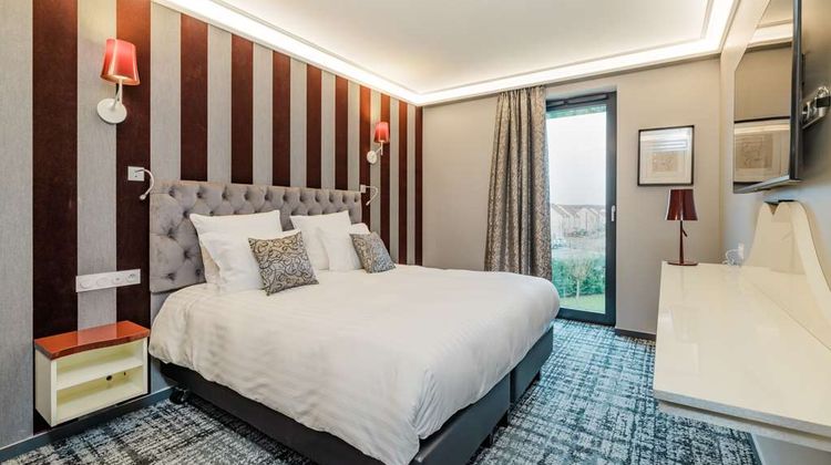 Hotel Dali Room