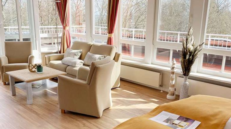 <b>Hotel Hohe Wacht Room</b>. Images powered by <a href="https://iceportal.shijigroup.com/" title="IcePortal" target="_blank">IcePortal</a>.