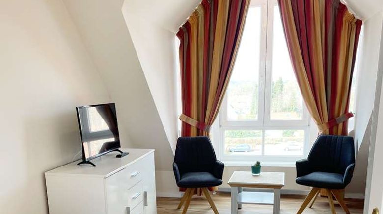 <b>Hotel Hohe Wacht Room</b>. Images powered by <a href="https://iceportal.shijigroup.com/" title="IcePortal" target="_blank">IcePortal</a>.