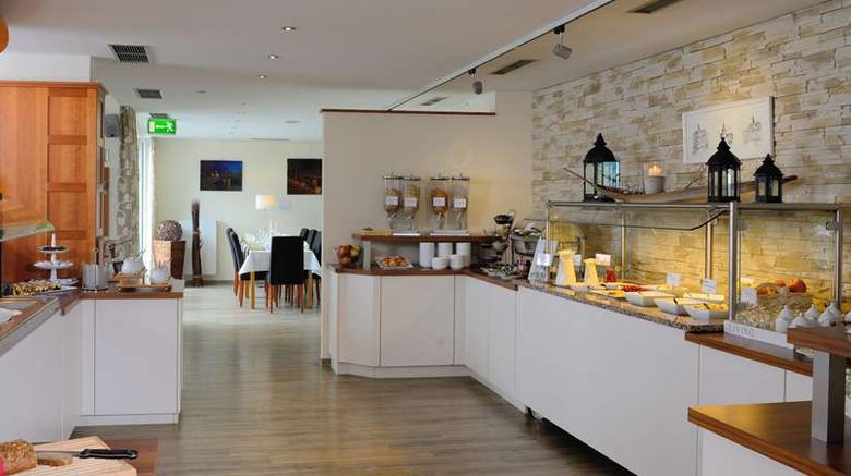 <b>Ringhotel Haus Oberwinter Restaurant</b>. Images powered by <a href="https://iceportal.shijigroup.com/" title="IcePortal" target="_blank">IcePortal</a>.