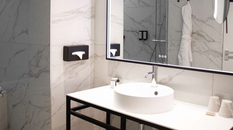 <b>Le Grand Hotel Grenoble, BW Premier Coll Room</b>. Images powered by <a href="https://iceportal.shijigroup.com/" title="IcePortal" target="_blank">IcePortal</a>.