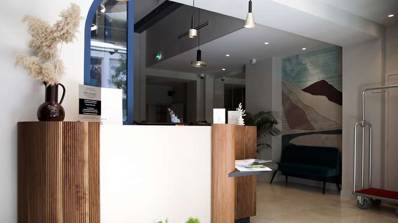 <b>Le Grand Hotel Grenoble, BW Premier Coll Lobby</b>. Images powered by <a href="https://iceportal.shijigroup.com/" title="IcePortal" target="_blank">IcePortal</a>.