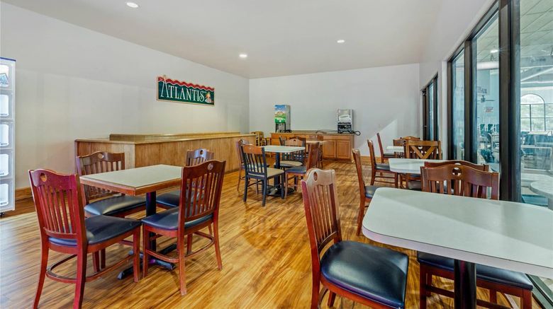 <b>Atlantis Waterpark Hotel Restaurant</b>. Images powered by <a href="https://iceportal.shijigroup.com/" title="IcePortal" target="_blank">IcePortal</a>.