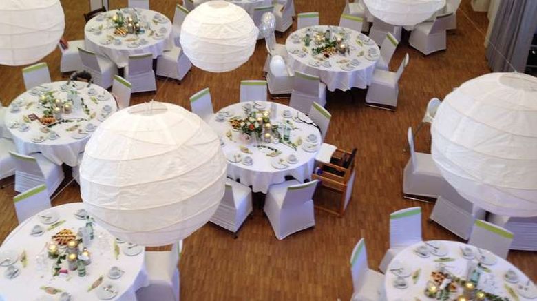 <b>Ringhotel Schlossberg Neustadt/Orla Ballroom</b>. Images powered by <a href="https://iceportal.shijigroup.com/" title="IcePortal" target="_blank">IcePortal</a>.