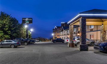 Lloyd Hotel Astoria Bayfront Ascend Coll