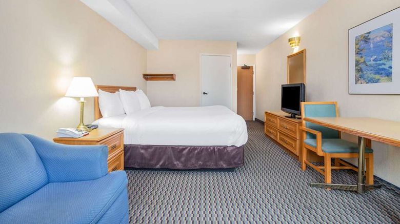 <b>Travelodge by Wyndham Bridgewater Room</b>. Images powered by <a href="https://iceportal.shijigroup.com/" title="IcePortal" target="_blank">IcePortal</a>.