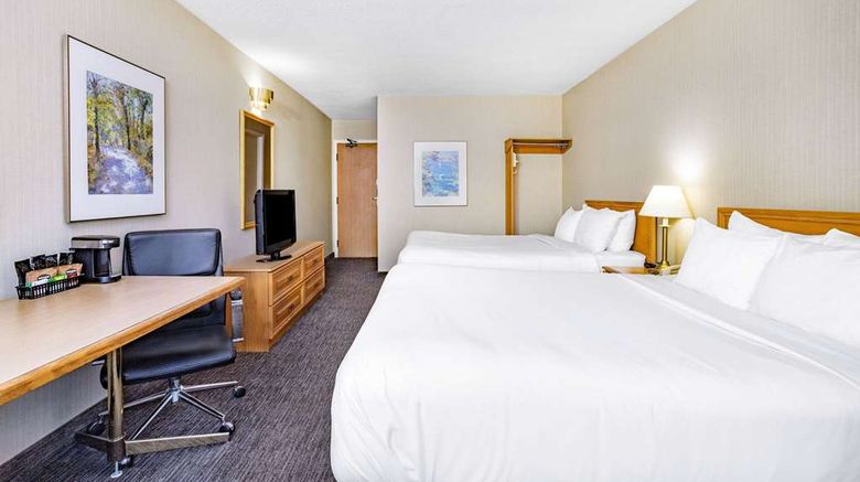 <b>Travelodge by Wyndham Bridgewater Room</b>. Images powered by <a href="https://iceportal.shijigroup.com/" title="IcePortal" target="_blank">IcePortal</a>.