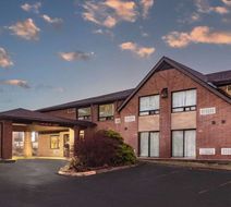 Travelodge by Wyndham Bridgewater Exterior