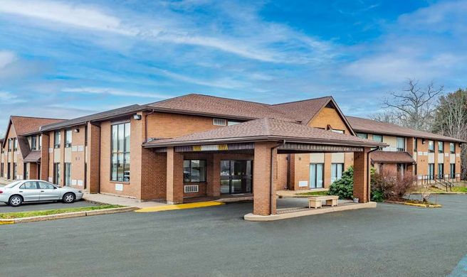 Travelodge by Wyndham Bridgewater Exterior