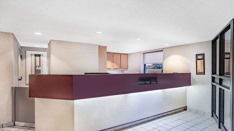 <b>Travelodge by Wyndham Bridgewater Lobby</b>. Images powered by <a href="https://iceportal.shijigroup.com/" title="IcePortal" target="_blank">IcePortal</a>.