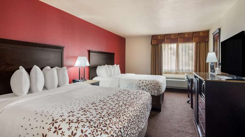 <b>SureStay Plus by BestWestern Silver City Room</b>. Images powered by <a href="https://iceportal.shijigroup.com/" title="IcePortal" target="_blank">IcePortal</a>.