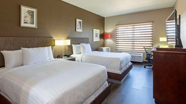 GrandStay Waunakee Room