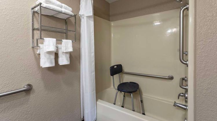 GrandStay Waunakee Room
