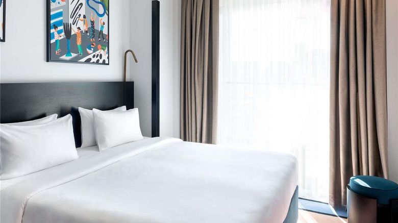 <b>Mercure Baku City Room</b>. Images powered by <a href="https://iceportal.shijigroup.com/" title="IcePortal" target="_blank">IcePortal</a>.