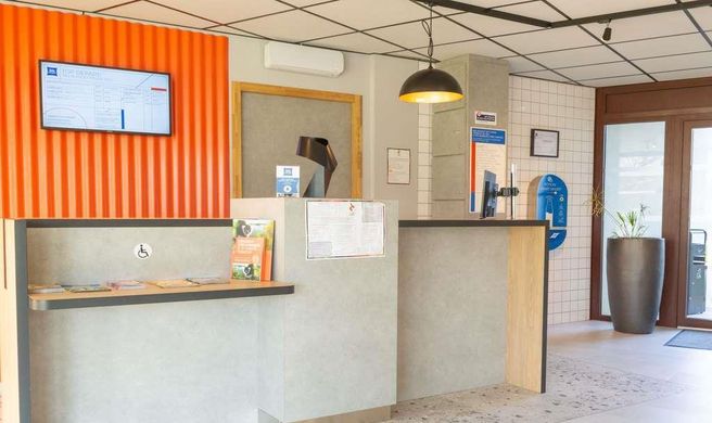 Ibis Budget Tours Sud Exterior