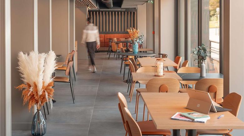 <b>Novotel Paris Val de Fontenay Restaurant</b>. Images powered by <a href="https://iceportal.shijigroup.com/" title="IcePortal" target="_blank">IcePortal</a>.