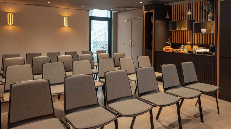<b>Novotel Paris Val de Fontenay Meeting</b>. Images powered by <a href="https://iceportal.shijigroup.com/" title="IcePortal" target="_blank">IcePortal</a>.