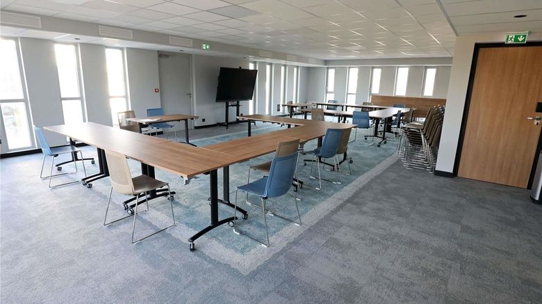 <b>Ibis Bourgoin Jallieu Medipole Meeting</b>. Images powered by <a href="https://iceportal.shijigroup.com/" title="IcePortal" target="_blank">IcePortal</a>.