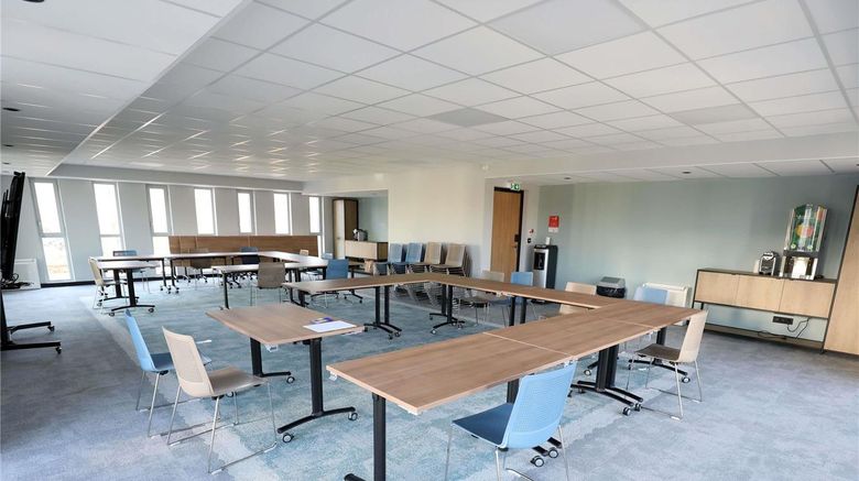 <b>Ibis Bourgoin Jallieu Medipole Meeting</b>. Images powered by <a href="https://iceportal.shijigroup.com/" title="IcePortal" target="_blank">IcePortal</a>.