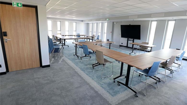 <b>Ibis Bourgoin Jallieu Medipole Meeting</b>. Images powered by <a href="https://iceportal.shijigroup.com/" title="IcePortal" target="_blank">IcePortal</a>.