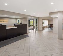 Clarion Pointe Indianapolis Northeast Lobby