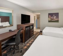 Clarion Pointe Indianapolis Northeast Room