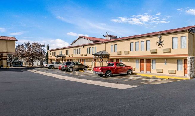 MainStay Suites Ozona Exterior