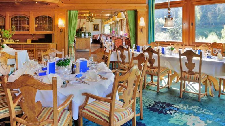 <b>Ringhotel Monchs Waldhotel Restaurant</b>. Images powered by <a href="https://iceportal.shijigroup.com/" title="IcePortal" target="_blank">IcePortal</a>.