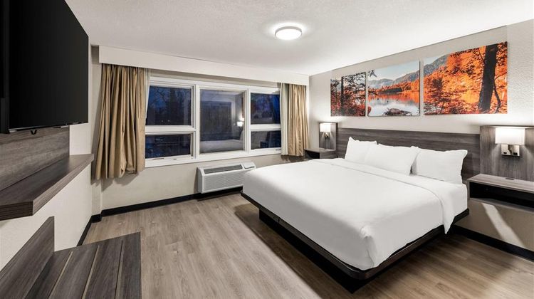 Clarion Pointe Rhinelander Downtown Suite