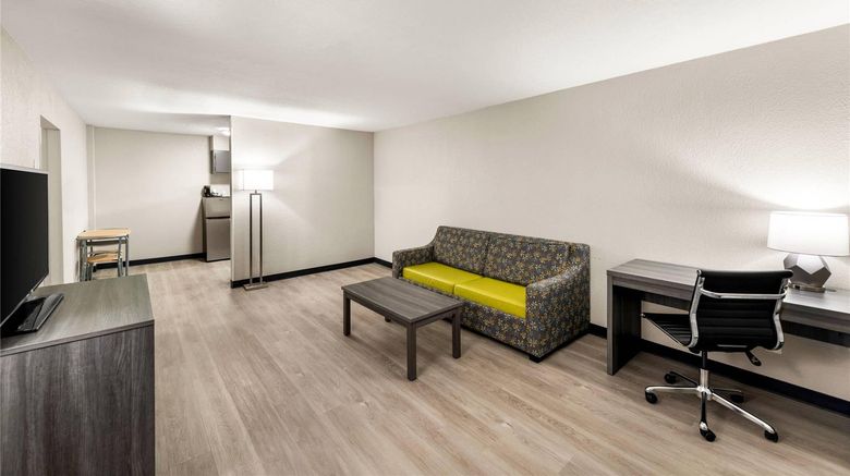<b>Clarion Pointe Rhinelander Downtown Suite</b>. Images powered by <a href="https://iceportal.shijigroup.com/" title="IcePortal" target="_blank">IcePortal</a>.