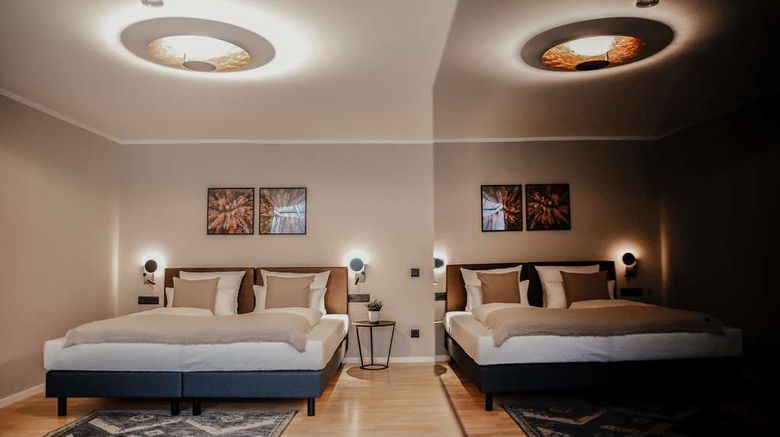 <b>Haus Landgraf Suite</b>. Images powered by <a href="https://iceportal.shijigroup.com/" title="IcePortal" target="_blank">IcePortal</a>.