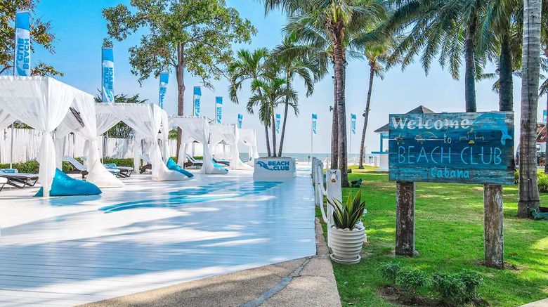 <b>Radisson Resort & Spa Hua Hin Beach</b>. Images powered by <a href="https://iceportal.shijigroup.com/" title="IcePortal" target="_blank">IcePortal</a>.