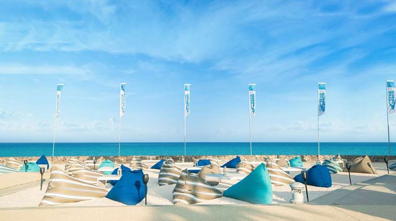 <b>Radisson Resort & Spa Hua Hin Beach</b>. Images powered by <a href="https://iceportal.shijigroup.com/" title="IcePortal" target="_blank">IcePortal</a>.