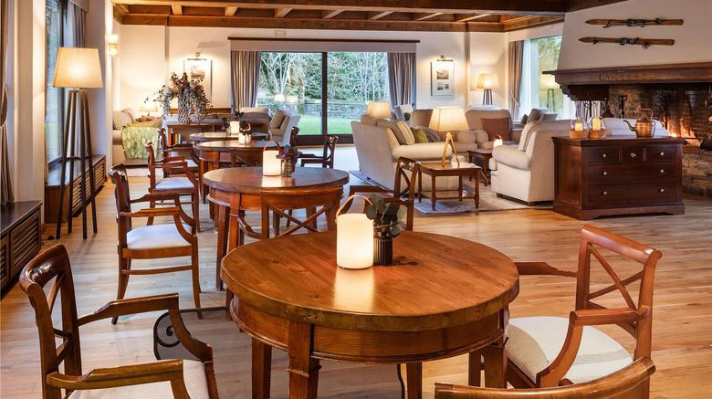<b>Melia de Tredos Restaurant</b>. Images powered by <a href="https://iceportal.shijigroup.com/" title="IcePortal" target="_blank">IcePortal</a>.