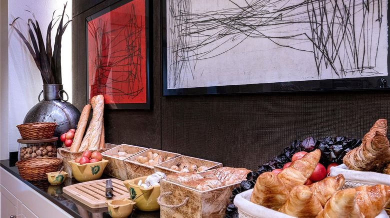 <b>Melia de Tredos Restaurant</b>. Images powered by <a href="https://iceportal.shijigroup.com/" title="IcePortal" target="_blank">IcePortal</a>.