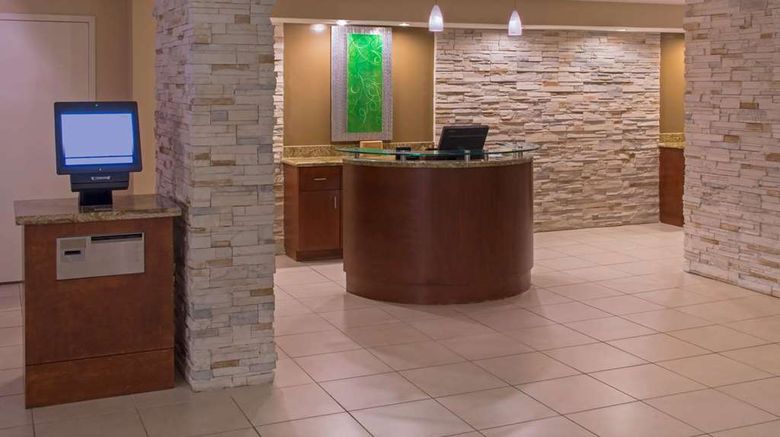 <b>Sonesta Hotel Houston IAH Airport Lobby</b>. Images powered by <a href="https://iceportal.shijigroup.com/" title="IcePortal" target="_blank">IcePortal</a>.