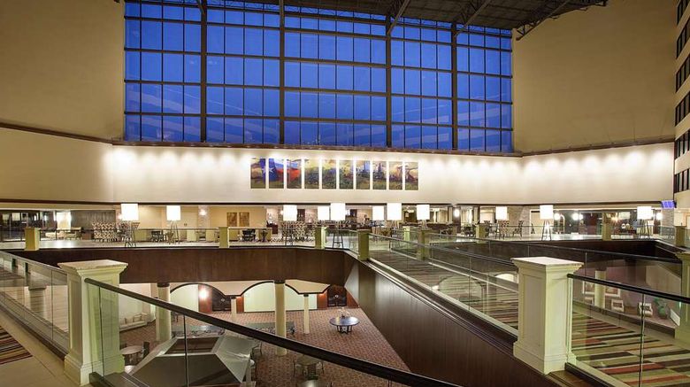 <b>Sonesta Hotel Houston IAH Airport Lobby</b>. Images powered by <a href="https://iceportal.shijigroup.com/" title="IcePortal" target="_blank">IcePortal</a>.