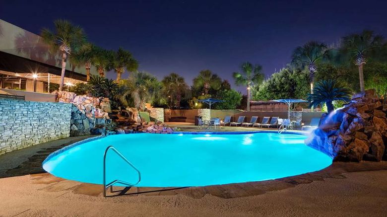 <b>Sonesta Hotel Houston IAH Airport Pool</b>. Images powered by <a href="https://iceportal.shijigroup.com/" title="IcePortal" target="_blank">IcePortal</a>.