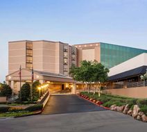 Sonesta Hotel Houston IAH Airport Exterior