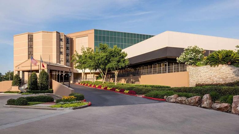 Sonesta Hotel Houston IAH Airport Exterior. Images powered by <a href="https://iceportal.shijigroup.com" target="_blank" rel="noopener">Ice Portal</a>.