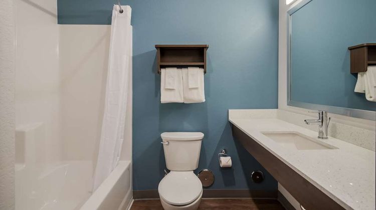WoodSpring Suites Bellflower-Los Angeles Room