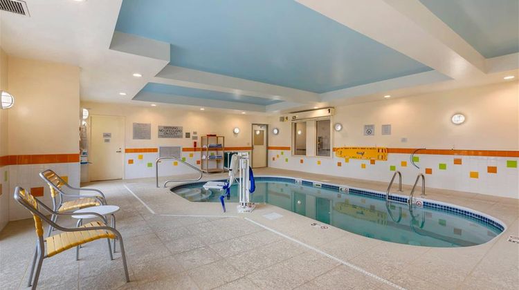 Comfort Inn & Suites Akron - South Pool