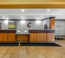 Comfort Inn & Suites Akron - South Lobby