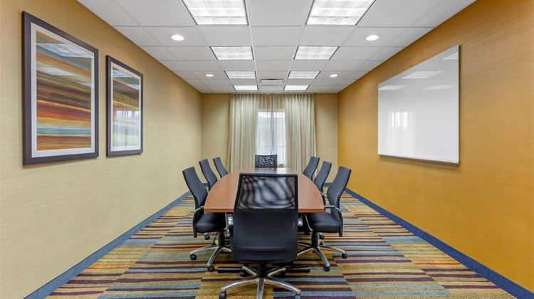 Comfort Inn & Suites Akron - South Meeting