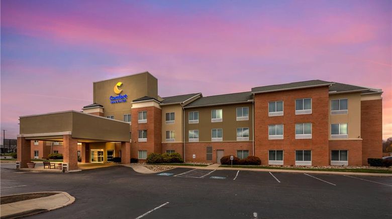 <b>Comfort Inn & Suites Akron - South Exterior</b>. Images powered by <a href="https://iceportal.shijigroup.com/" title="IcePortal" target="_blank">IcePortal</a>.
