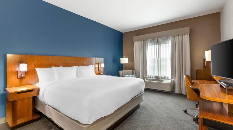Comfort Inn & Suites Akron - South Room